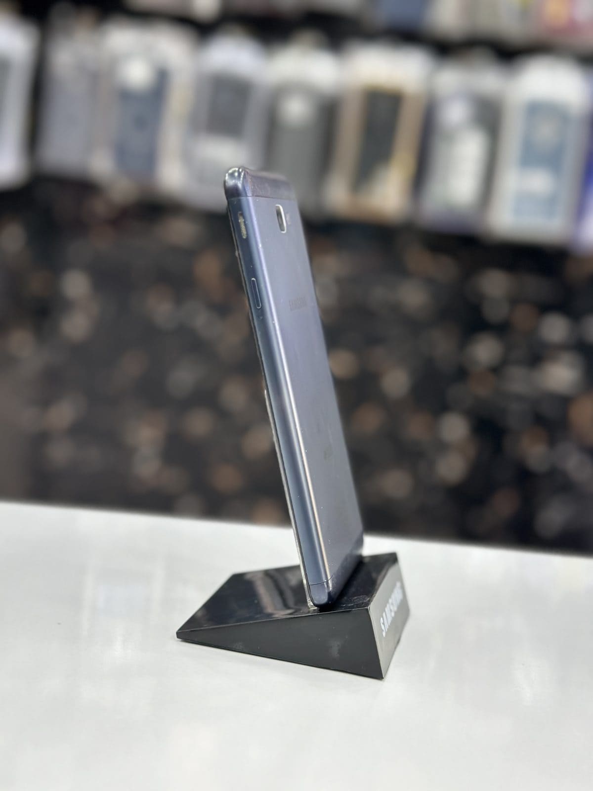 گوشی موبایل کارکرده سامسونگ مدل J7prime - Image 4